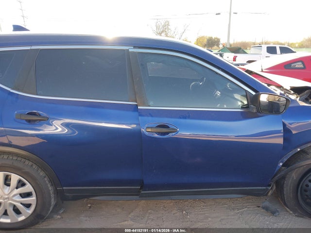 Продажа на аукционе авто 2019 Nissan Rogue S, vin: 5N1AT2MV6KC813966, номер лота: 44152191