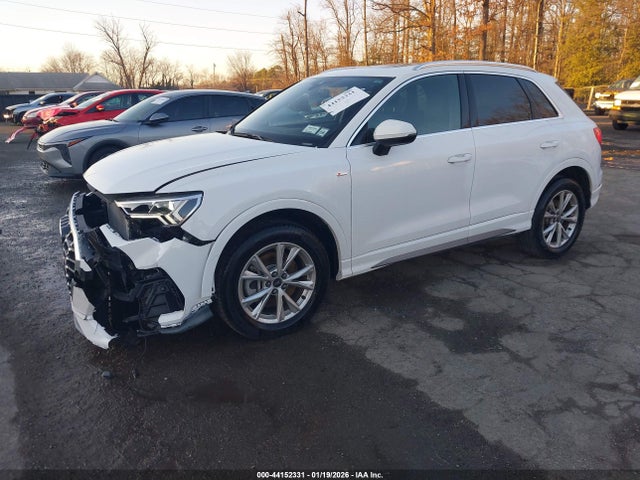 2023 AUDI Q3 WA1DECF38P1105986 Photo 1