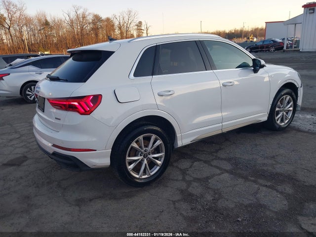 2023 AUDI Q3 WA1DECF38P1105986 Photo 3