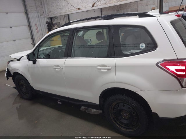 JF2SJABC2JH477097 Subaru Forester 2.5i