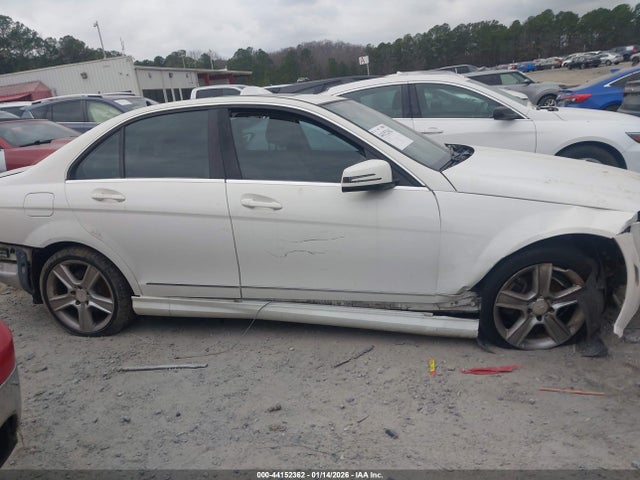 Aukcja sprzedaży 2011 Mercedes-benz C 300 Luxury 4matic/sport 4matic, vin: WDDGF8BB3BR142048, numer aukcji: 44152362