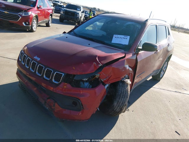 Jeep Compass Latitude 4x4 2025 3C4NJDBN6ST577690 Image 2