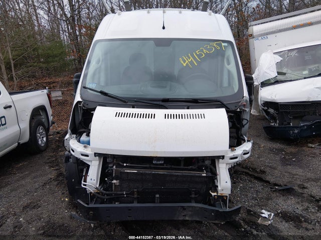 44152387 :رقم المزاد ، 3C6TRVCG3JE111960 vin ، 2018 Ram Promaster 2500 High Roof 136 Wb مزاد بيع