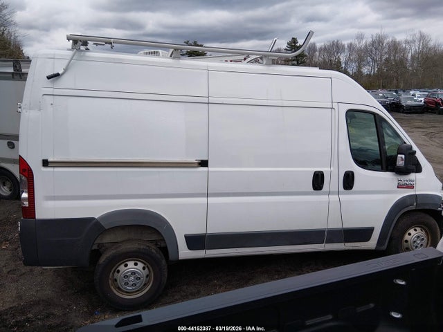 44152387 :رقم المزاد ، 3C6TRVCG3JE111960 vin ، 2018 Ram Promaster 2500 High Roof 136 Wb مزاد بيع