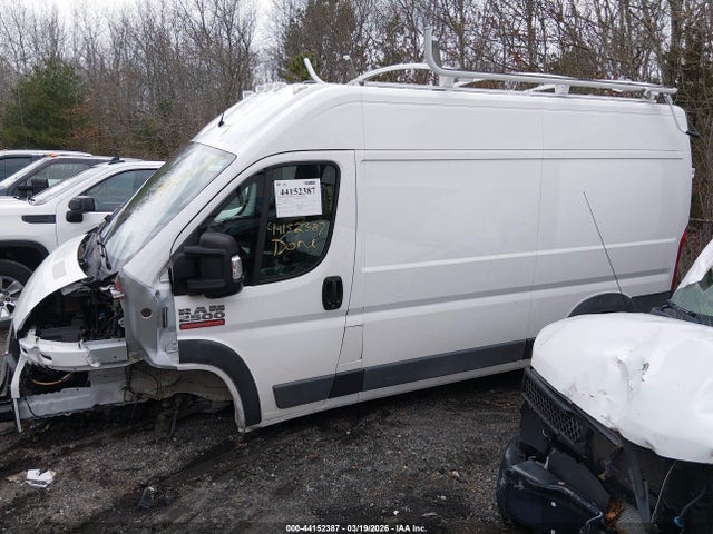 44152387 :رقم المزاد ، 3C6TRVCG3JE111960 vin ، 2018 Ram Promaster 2500 High Roof 136 Wb مزاد بيع