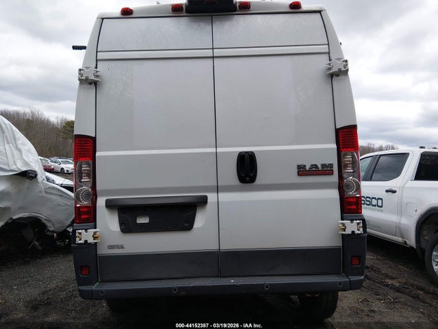 44152387 :رقم المزاد ، 3C6TRVCG3JE111960 vin ، 2018 Ram Promaster 2500 High Roof 136 Wb مزاد بيع