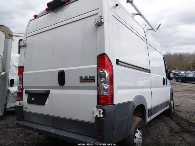 44152387 :رقم المزاد ، 3C6TRVCG3JE111960 vin ، 2018 Ram Promaster 2500 High Roof 136 Wb مزاد بيع