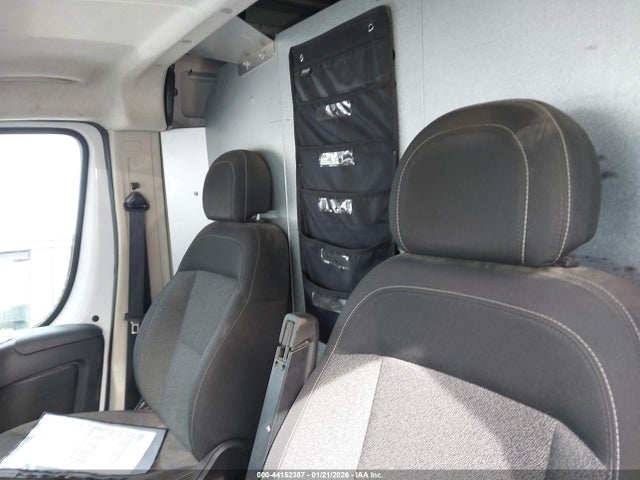 44152387 :رقم المزاد ، 3C6TRVCG3JE111960 vin ، 2018 Ram Promaster 2500 High Roof 136 Wb مزاد بيع