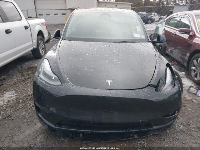 44152392 :رقم المزاد ، 7SAYGDEEXSF288627 vin ، 2025 Tesla Model Y Long Range Dual Motor All-wheel Drive مزاد بيع