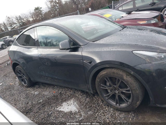 44152392 :رقم المزاد ، 7SAYGDEEXSF288627 vin ، 2025 Tesla Model Y Long Range Dual Motor All-wheel Drive مزاد بيع