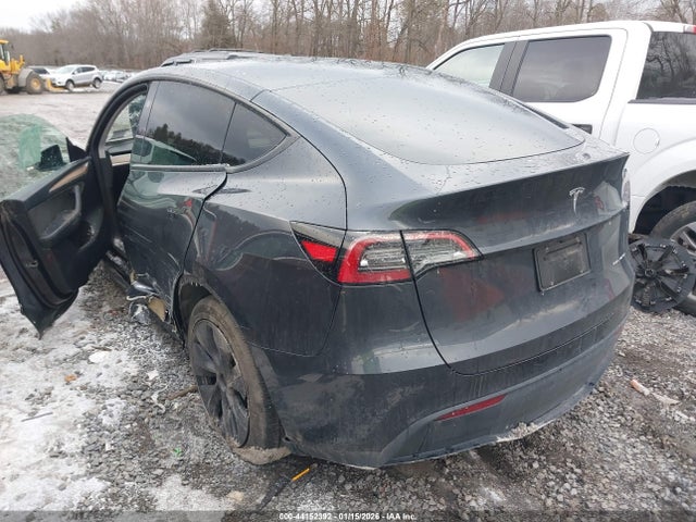 44152392 :رقم المزاد ، 7SAYGDEEXSF288627 vin ، 2025 Tesla Model Y Long Range Dual Motor All-wheel Drive مزاد بيع