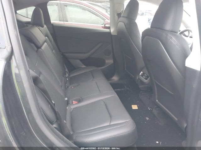 44152392 :رقم المزاد ، 7SAYGDEEXSF288627 vin ، 2025 Tesla Model Y Long Range Dual Motor All-wheel Drive مزاد بيع