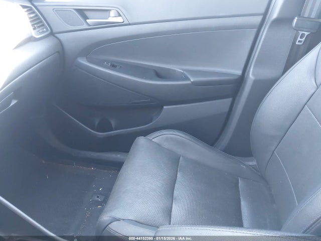 2016 HYUNDAI TUCSON KM8J3CA25GU147216 Photo 4