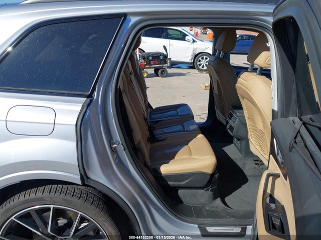 2020 AUDI Q7 WA1VXAF7XLD006178 Photo 7