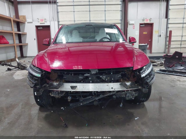 7SAYGDEE1TF361353 Tesla Model Y Long Range Launch Series/premium All-wheel Drive