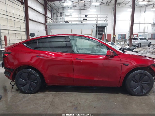 7SAYGDEE1TF361353 Tesla Model Y Long Range Launch Series/premium All-wheel Drive
