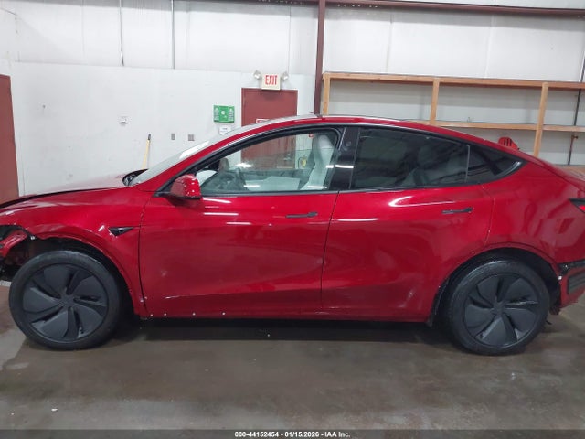 7SAYGDEE1TF361353 Tesla Model Y Long Range Launch Series/premium All-wheel Drive