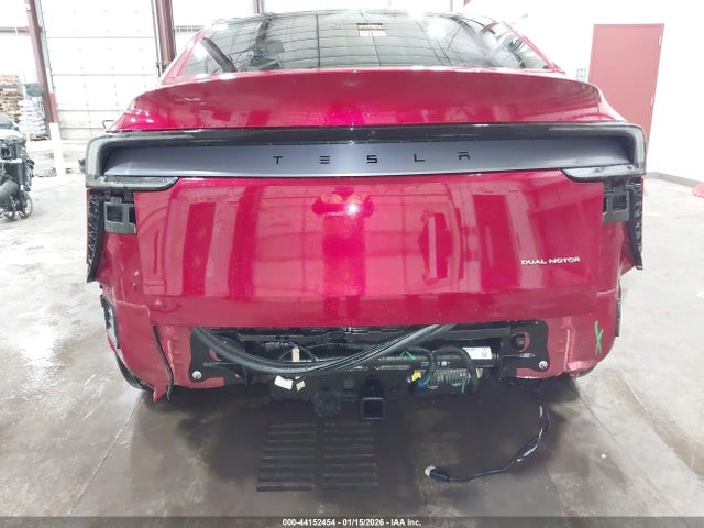 7SAYGDEE1TF361353 Tesla Model Y Long Range Launch Series/premium All-wheel Drive