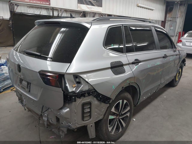 3VVRB7AX8RM204630 Volkswagen Tiguan 2.0t S