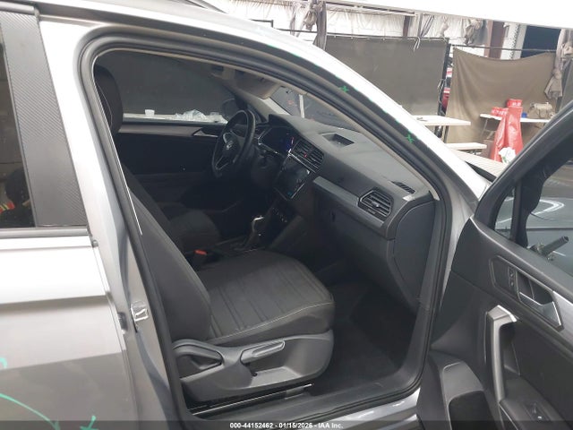 3VVRB7AX8RM204630 Volkswagen Tiguan 2.0t S