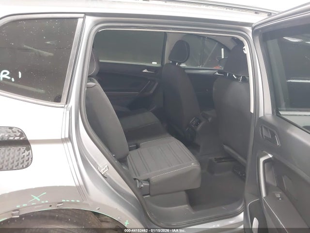 3VVRB7AX8RM204630 Volkswagen Tiguan 2.0t S