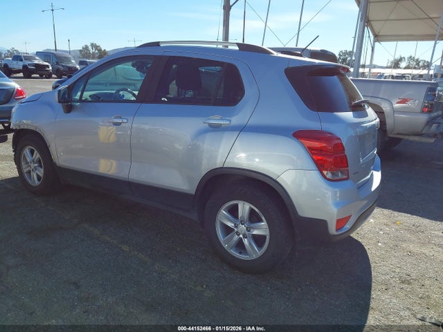 2021 CHEVROLET TRAX KL7CJLSM7MB377282 Photo 2