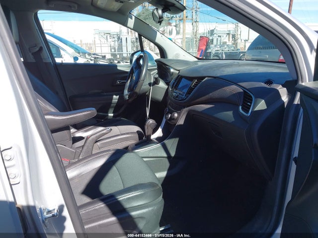 2021 CHEVROLET TRAX KL7CJLSM7MB377282 Photo 4