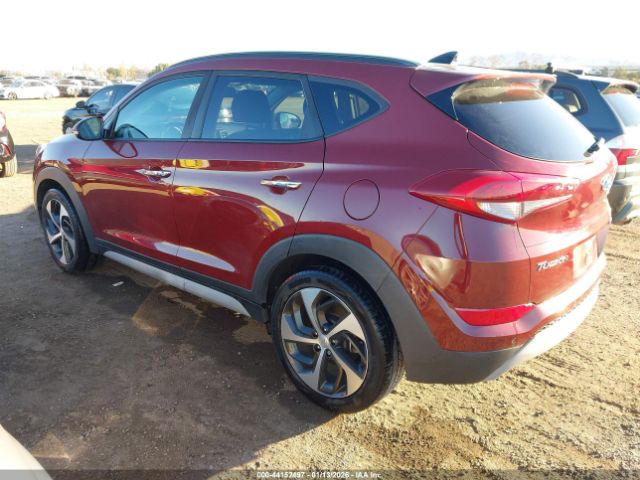 2018 HYUNDAI TUCSON KM8J33A28JU817381 Photo 2
