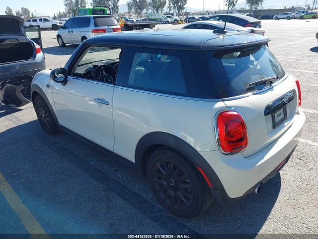 2019 MINI HARDTOP WMWXP5C59K2H96432 Photo 2