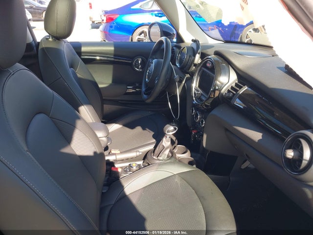 2019 MINI HARDTOP WMWXP5C59K2H96432 Photo 4