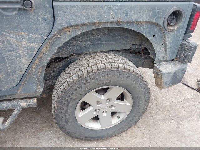 2015 Jeep Wrangler Unlimited Sport მანქანა იყიდება აუქციონზე, vin: 1C4BJWDG5FL689167, აუქციონის ნომერი: 44152534