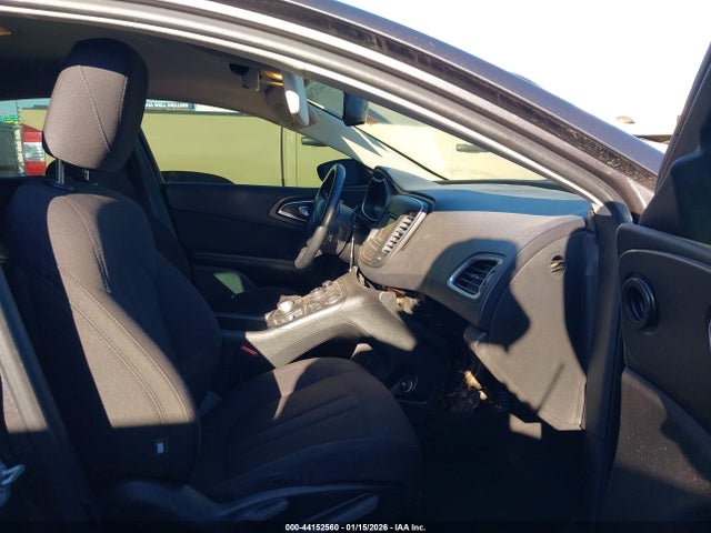 Aukcja sprzedaży 2015 Chrysler 200 Limited, vin: 1C3CCCAB9FN505119, numer aukcji: 44152560