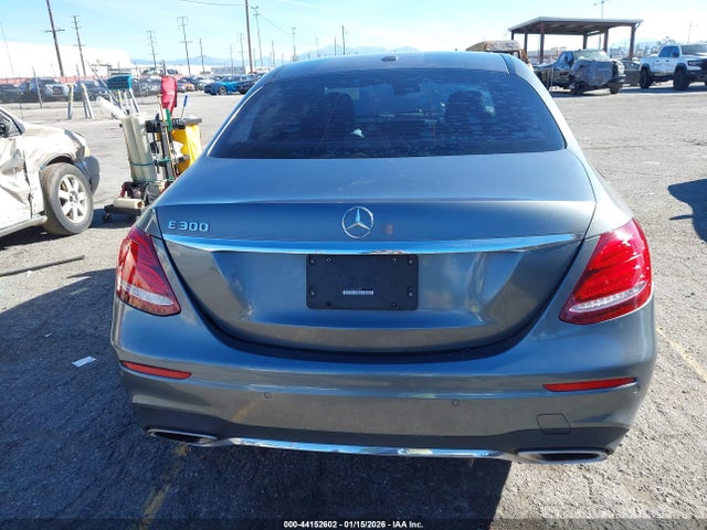 Mercedes-Benz E 300 2018 WDDZF4JB3JA378859 Image 15