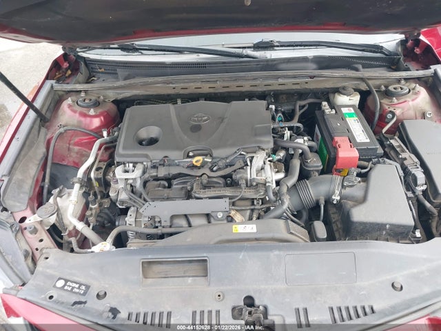 4T1B11HK2JU652092 Toyota CAMRY SE