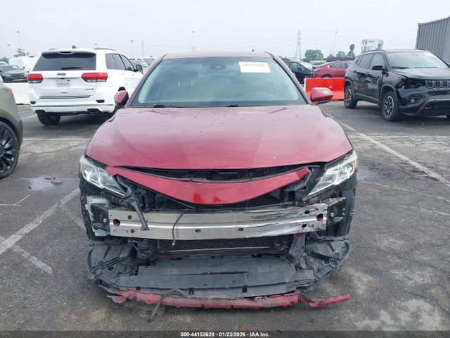 4T1B11HK2JU652092 Toyota CAMRY SE