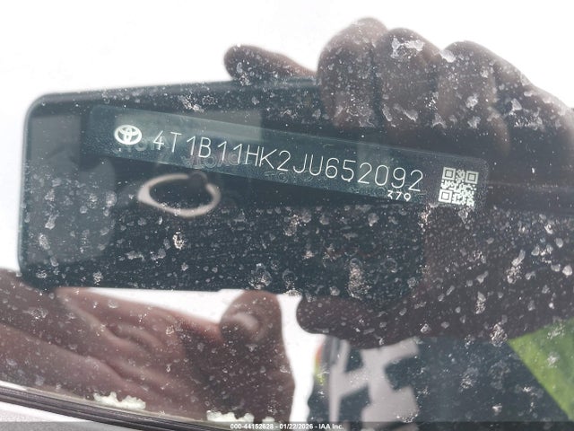 4T1B11HK2JU652092 Toyota CAMRY SE