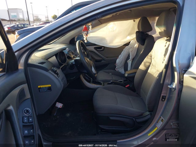 KMHDH4AE1GU511551 Hyundai ELANTRA SE