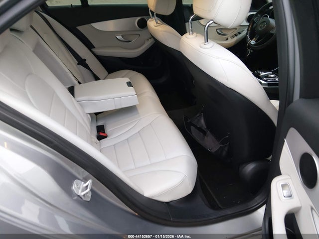 55SWF4KB5FU037990 Mercedes-Benz C 300 4matic