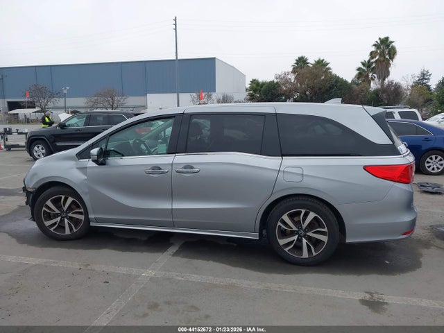 Honda Odyssey Elite 2018 5FNRL6H94JB015690 Image 14