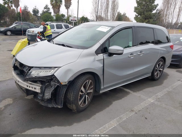 Honda Odyssey Elite 2018 5FNRL6H94JB015690 Image 2