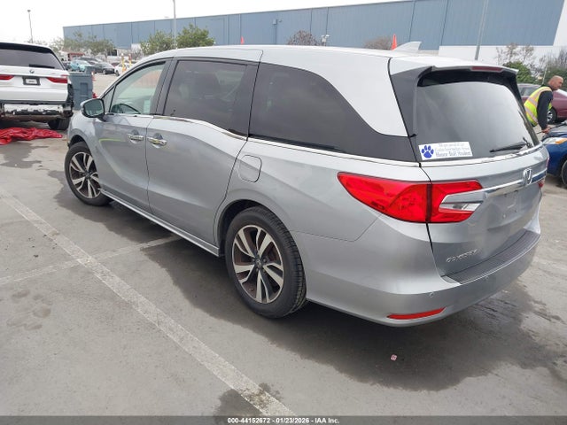 Honda Odyssey Elite 2018 5FNRL6H94JB015690 Image 3