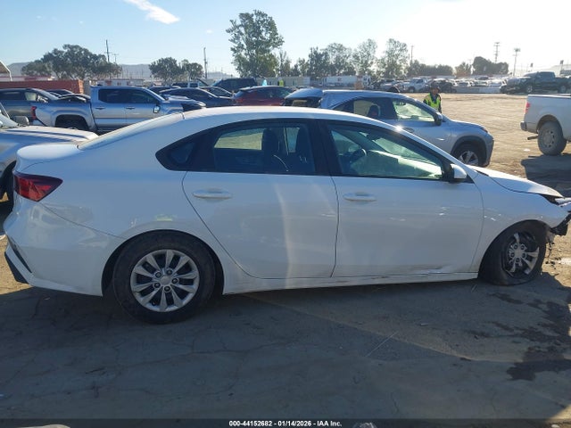 3KPF24AD4PE656684 KIA FORTE LX