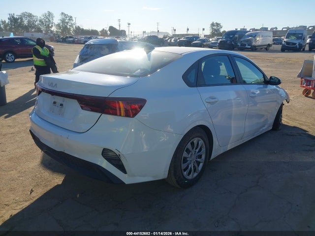3KPF24AD4PE656684 KIA FORTE LX