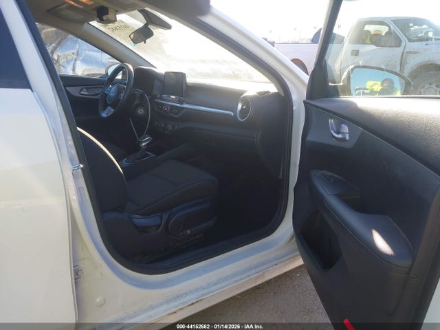 3KPF24AD4PE656684 KIA FORTE LX