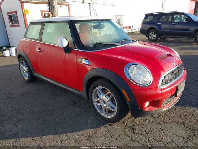 2010 MINI COOPER S WMWMF7C5XATX41110