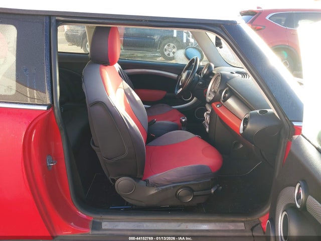 2010 MINI COOPER S WMWMF7C5XATX41110 Photo 4