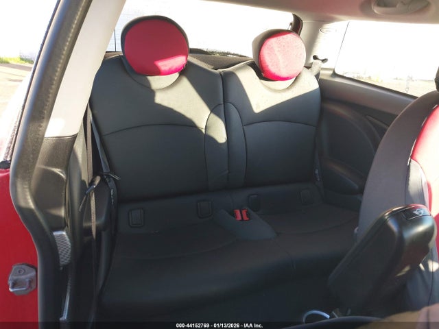 2010 MINI COOPER S WMWMF7C5XATX41110 Photo 7