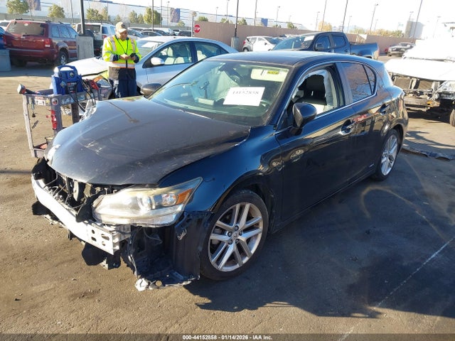 Lexus CT 200H 2014 JTHKD5BH2E2189287 Image 2