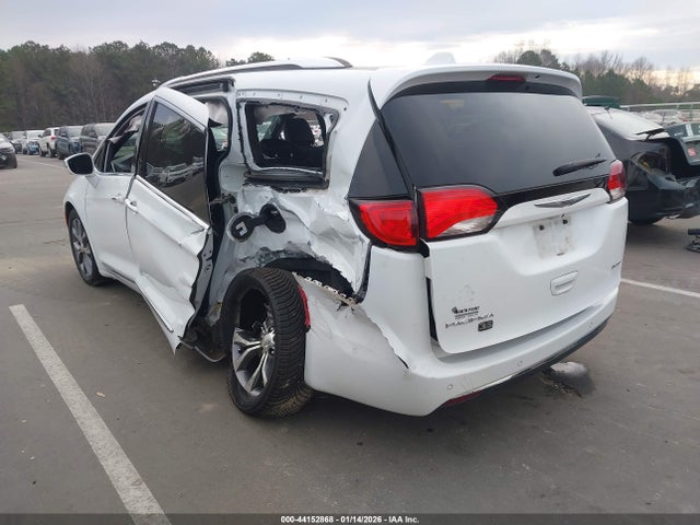 2020 CHRYSLER PACIFICA 2C4RC1GG3LR101289 Photo 2