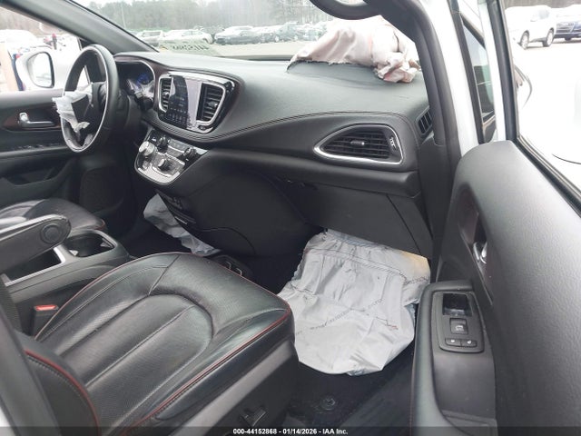 2020 CHRYSLER PACIFICA 2C4RC1GG3LR101289 Photo 4